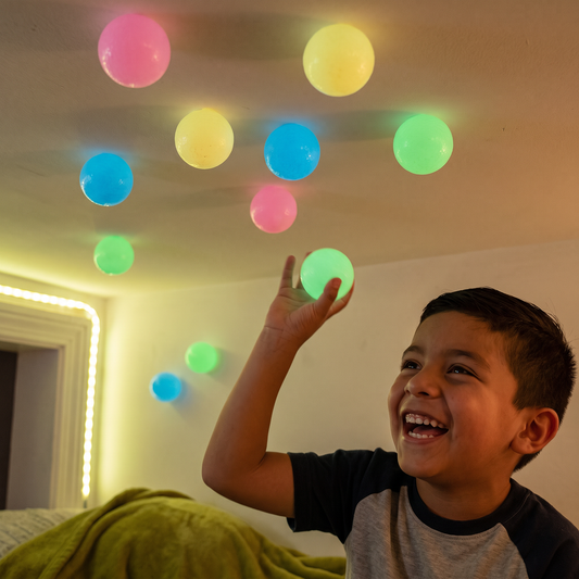 Pelotas adhesivas luminosas – Juego de lanzar y pegar para paredes y techos