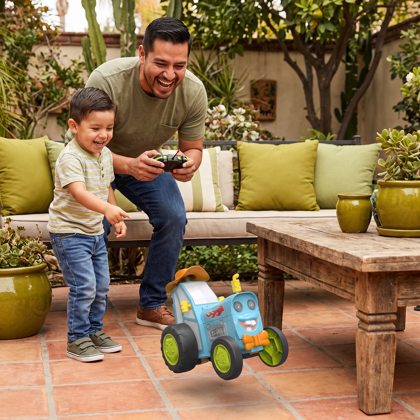 Tractor de juguete para niños con movimiento saltarín