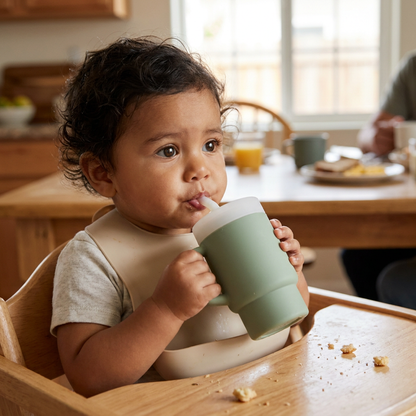 Vaso de Silicón Antiderrames con Popote para Niños Pequeños