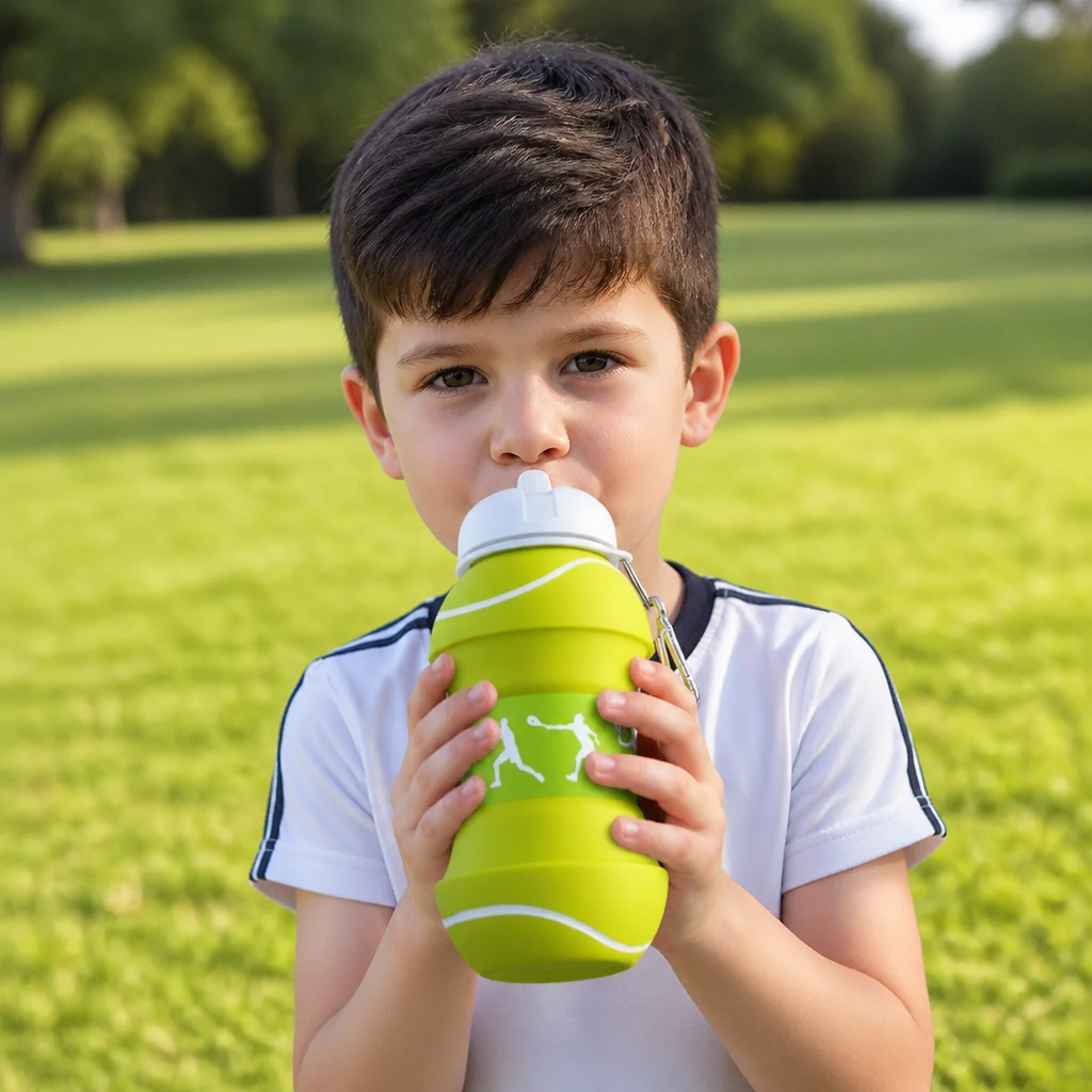 Botella plegable y resistente de silicón con diseño de balón de fútbol
